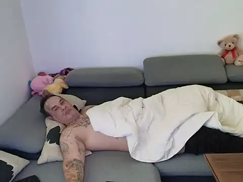 jirkasoukr online show from February 14, 9:48 am