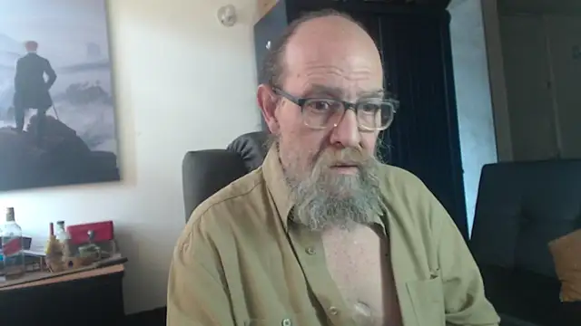 Uncle Hottie online show from July 13, 4:42 pm
