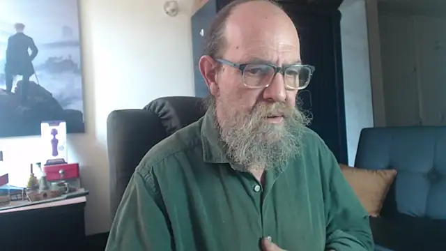 Uncle Hottie online show from July 11, 4:09 pm
