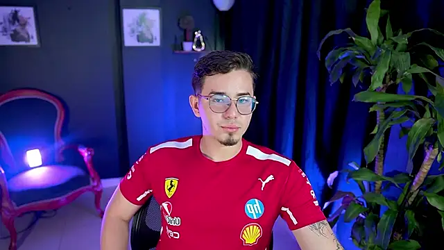 Leo Valmore online show from January 16, 8:00 pm