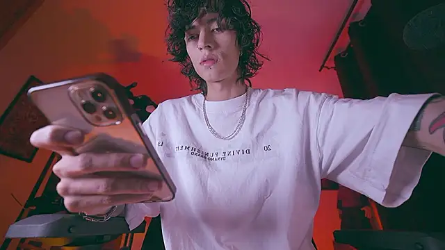 Olliver   y online show from March 13, 2:52 am