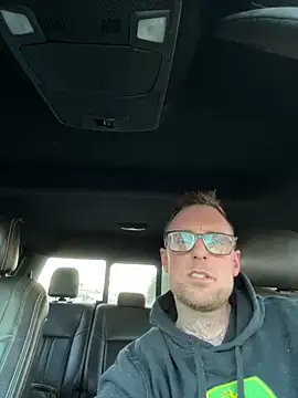 WIDBIGWHITECOCK online show from February 19, 9:55 pm