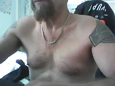 loudandproud online show from March 9, 1:54 am