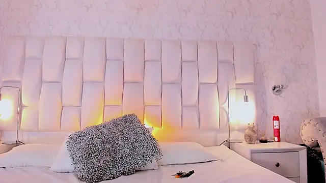 MassimoCo  online show from February 21, 10:00 pm