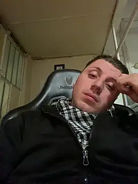 allee2206 online show from March 25, 10:36 pm