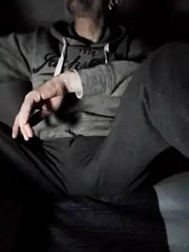 Snapshot of Erz84 chatting on October 30, 4:14 am Erz84 online show from October 30, 4:14 am