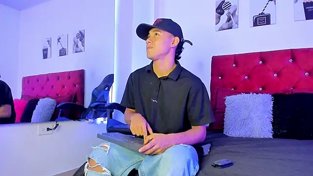 Liamsubtle01 online show from April 19, 2:00 am