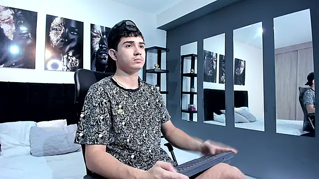 Alejo Grey online show from January 16, 8:33 pm