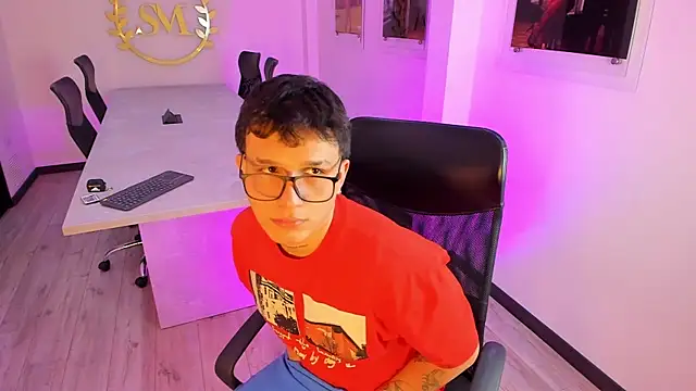 SamuParker online show from January 16, 4:15 am