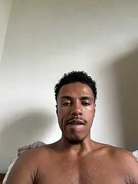 LorenzoBlack27 online show from April 7, 6:30 pm