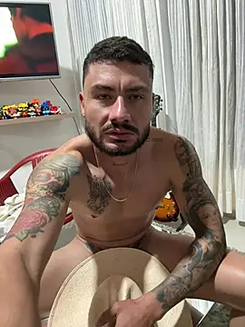 FrancoRossi  online show from February 2, 3:49 am