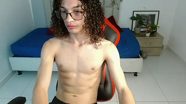 Axel fox77 online show from January 18, 12:01 am