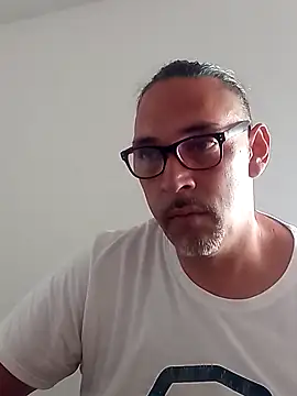 Big vittollo online show from February 15, 3:09 pm