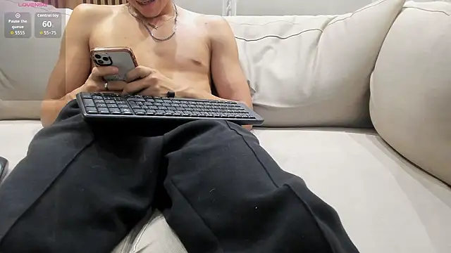 noahx valko online show from February 26, 4:25 am