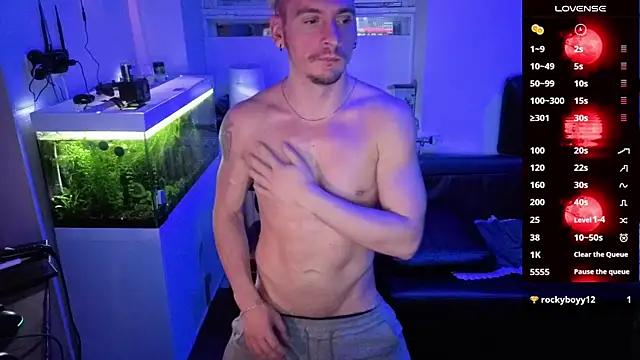 Rayzel White online show from February 19, 11:12 pm