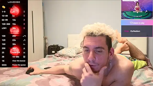 Rayzel White online show from July 13, 8:55 pm