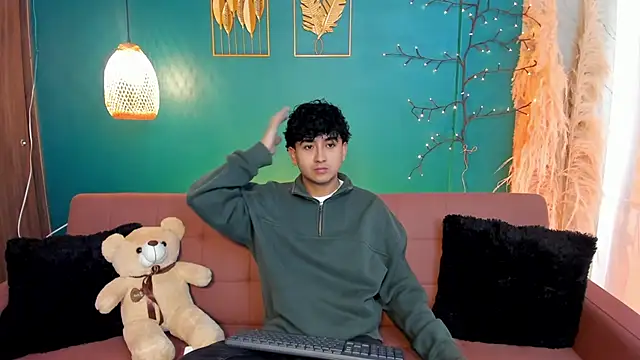 Christopher Monroe  online show from January 17, 1:36 pm