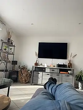 ju33100 online show from January 15, 11:25 am