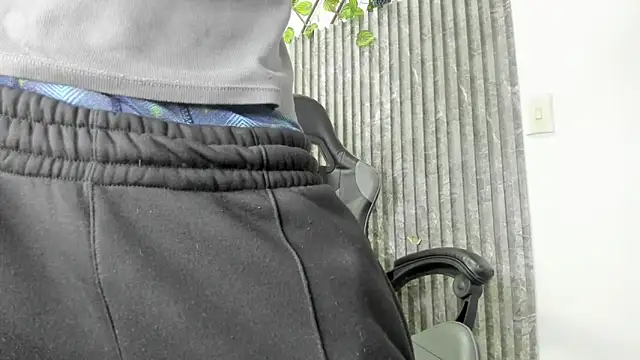 Dogan Renzo0 online show from February 10, 9:08 pm