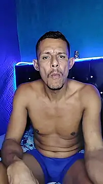 juanmaur22 online show from February 8, 9:19 pm