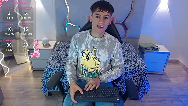 EVAN TAY online show from February 2, 3:16 am