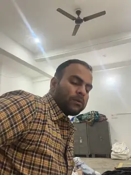 hardlysuck online show from March 1, 2:50 pm