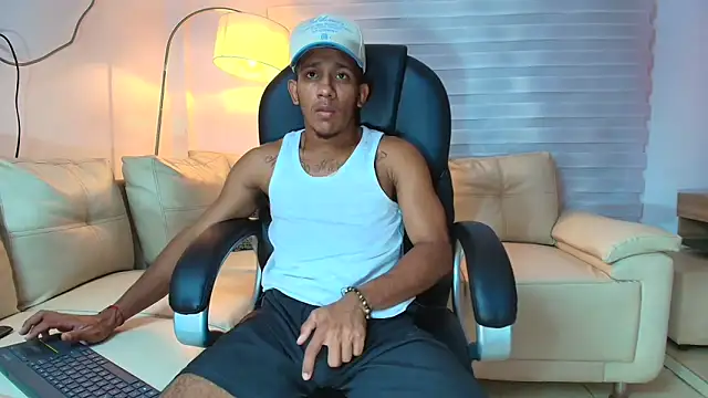 ricky spensar23cm  online show from April 16, 2:22 am