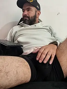 hairyandbigmann online show from February 10, 2:22 pm