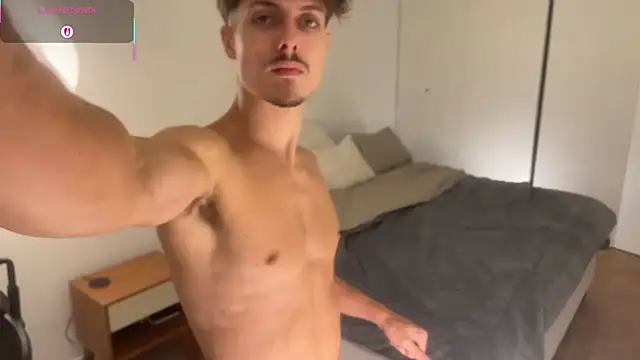 vitoraugustoxxx online show from February 3, 11:54 pm