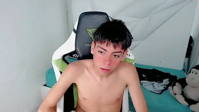 Liarr  online show from February 25, 8:43 pm