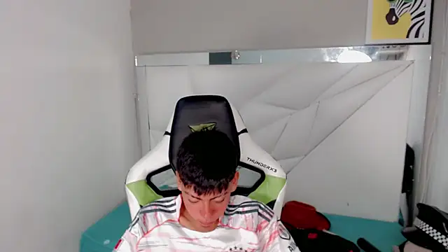 Liarr  online show from March 2, 8:05 pm