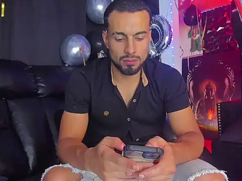 bastian bigcock online show from February 3, 3:59 am