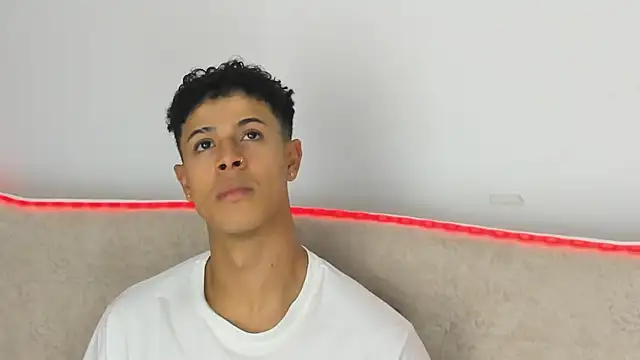  Alex Colton online show from April 5, 10:39 pm