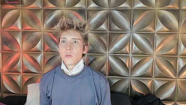 DannyParker  online show from March 18, 4:26 am