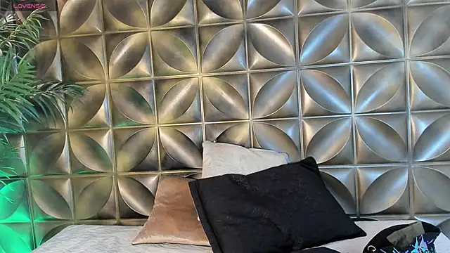 DannyParker  online show from March 14, 4:52 am