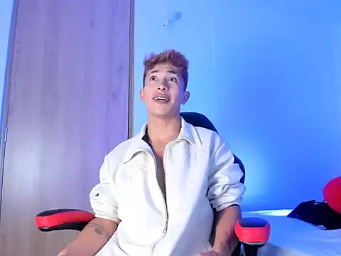 noahsaint online show from February 1, 3:44 pm