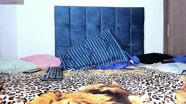 panther 333 online show from February 12, 8:59 pm