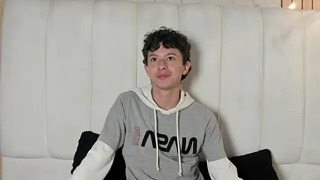 David Roy  online show from February 18, 12:36 pm