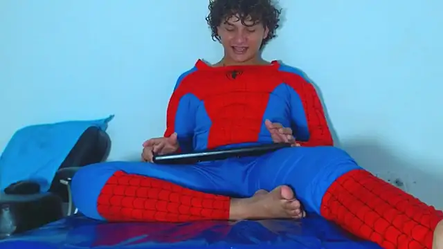 arielnoir6958 online show from March 24, 1:33 am