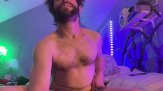 TrndSettr online show from March 31, 3:41 am