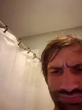 TrndSettr online show from April 14, 10:42 pm