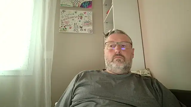 doudou310 online show from April 17, 5:21 am