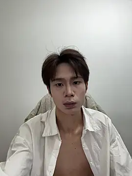 SM 004 online show from February 11, 11:37 am