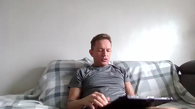 verscub6969 online show from April 4, 9:28 am