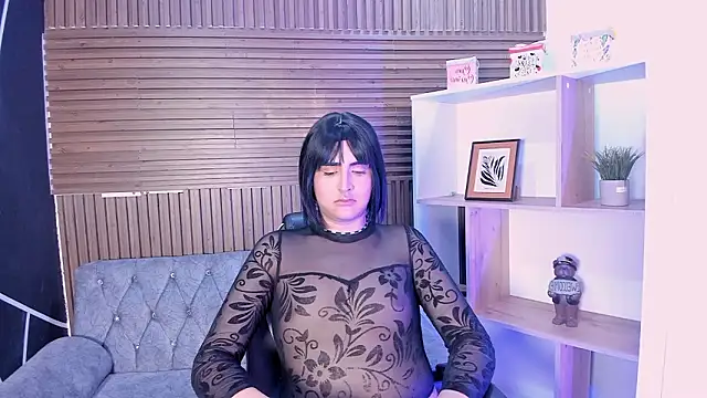 noahWolff  online show from March 2, 3:39 am