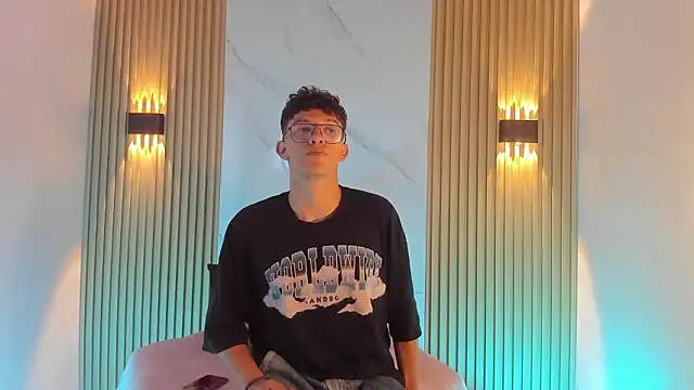 Christopher Hunter online show from March 4, 9:55 pm