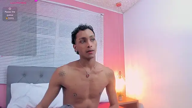 drako18  online show from February 25, 3:29 am