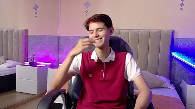 Derek Sinn online show from April 3, 7:54 pm