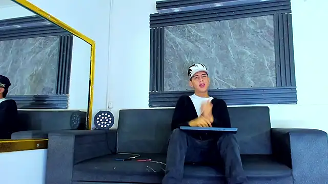 Dominic 26 online show from February 8, 5:24 am