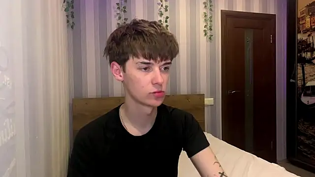 Sweet Dude online show from March 28, 7:03 pm